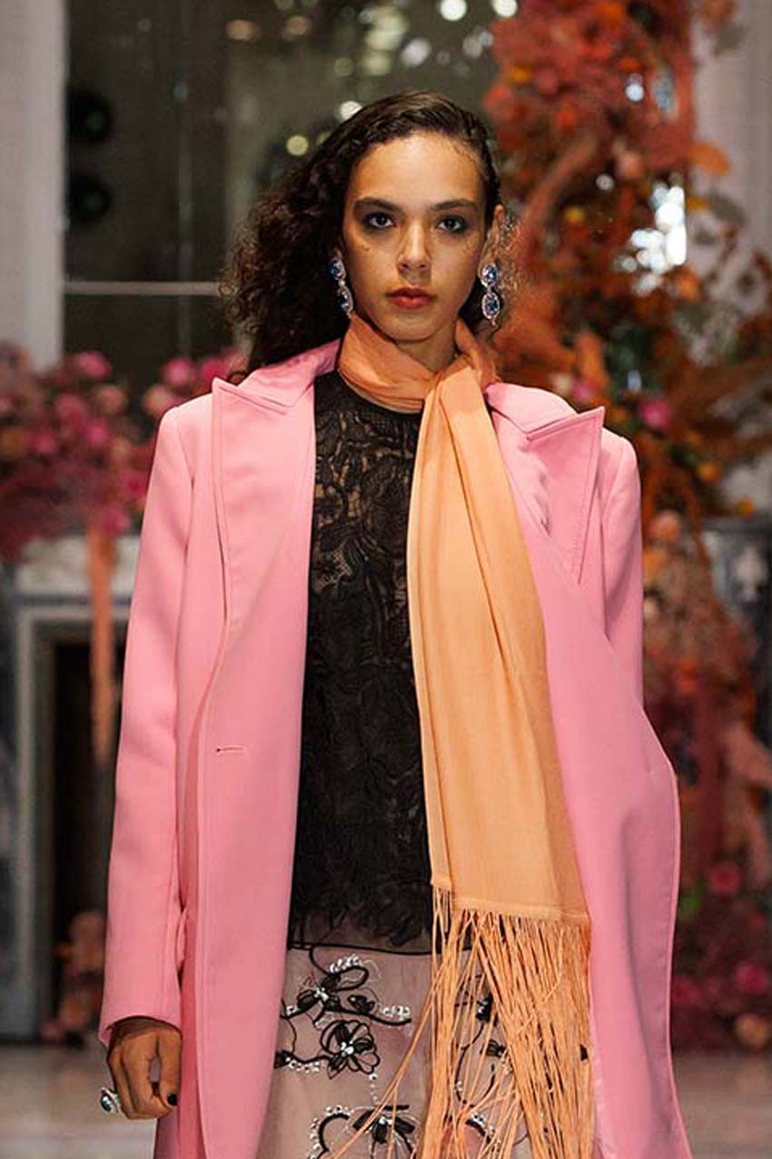 Spring 2025 Look 15 black lace top
