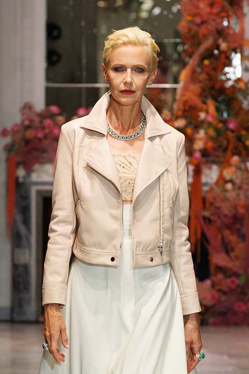 Spring 2025 Look 19 white bodice