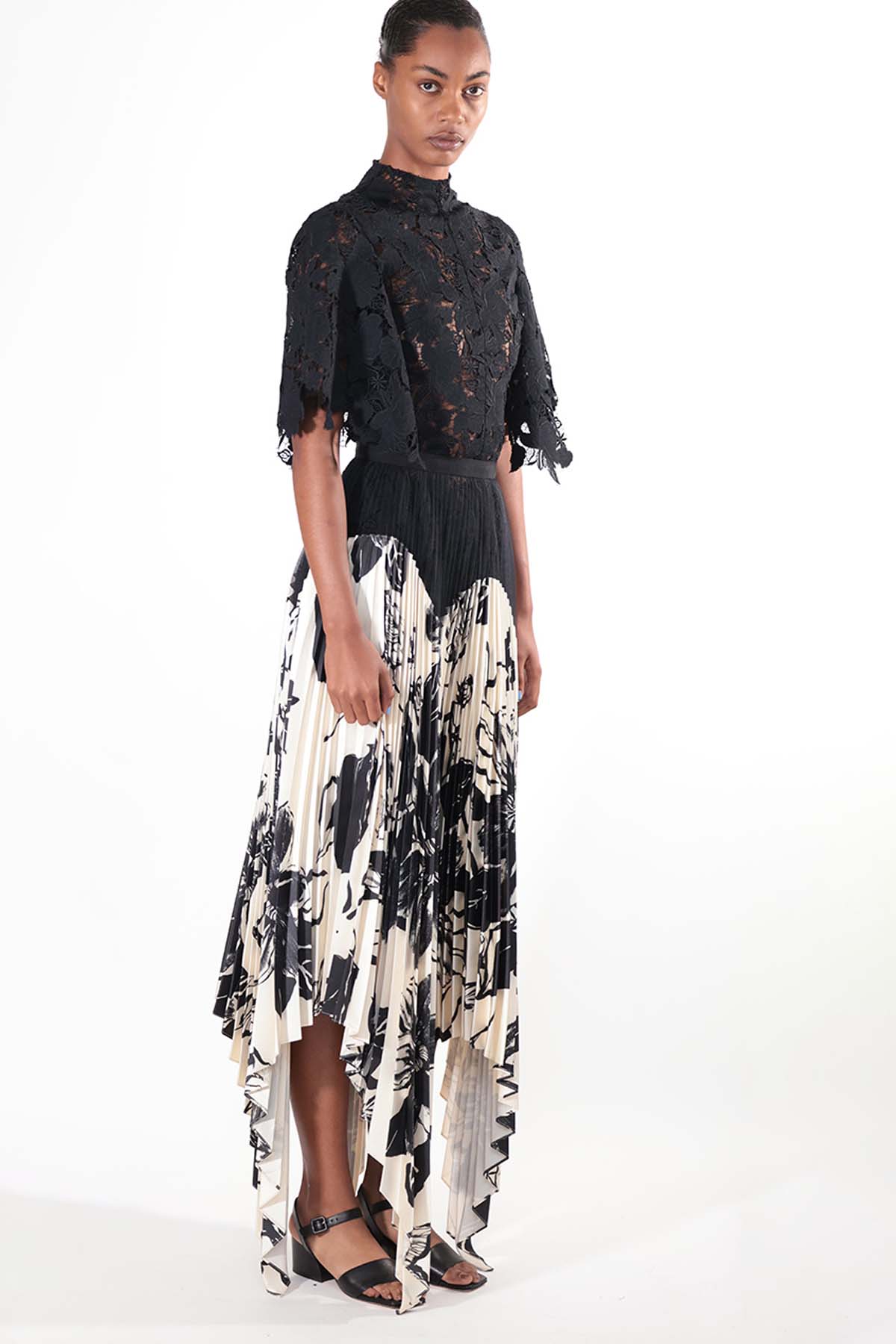 Print and Tulle Pleated Skirt with Handkerchief Hem