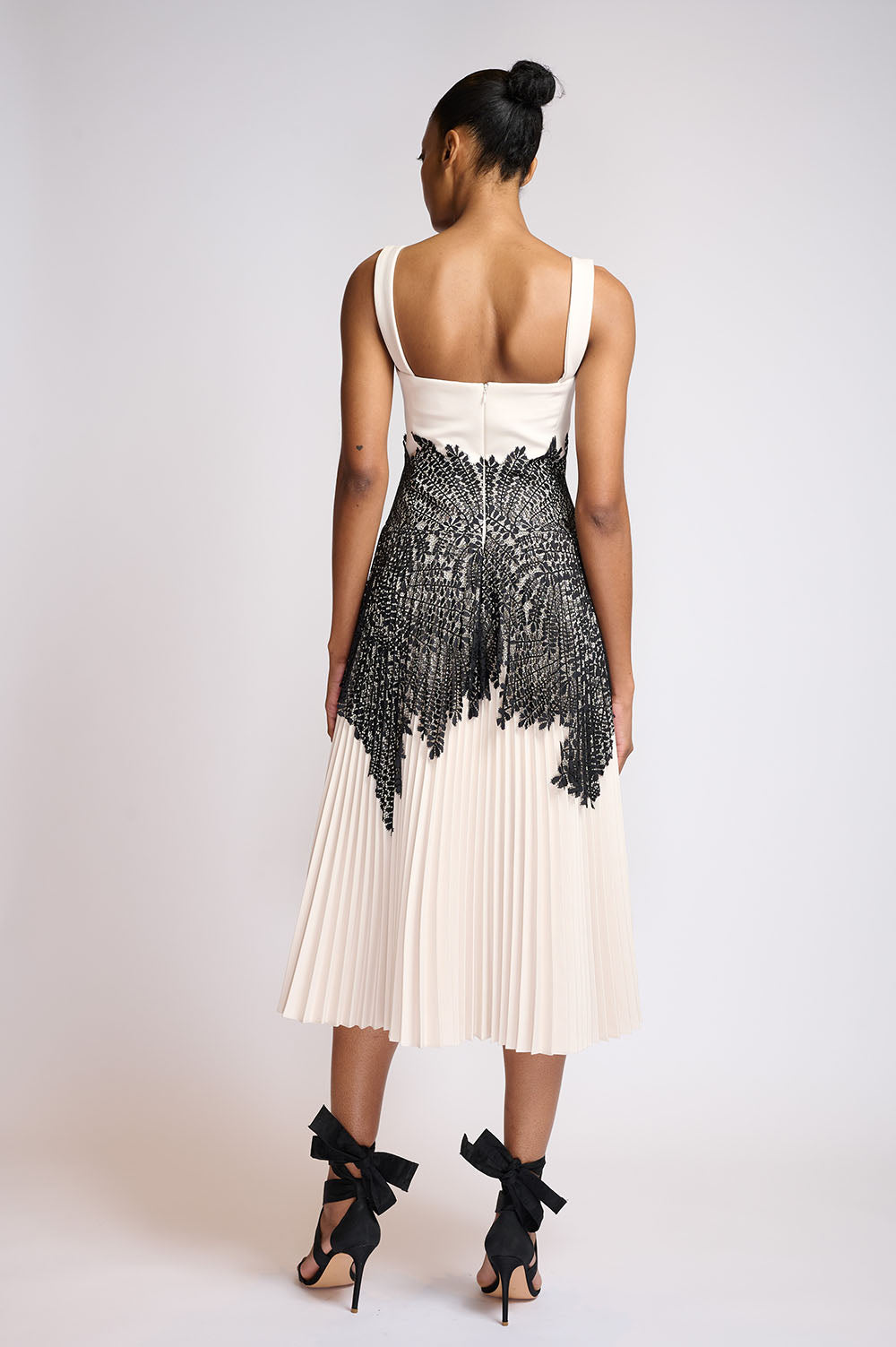 Porcelain Cady Pleated Dress with Locust Leaf Applique 3