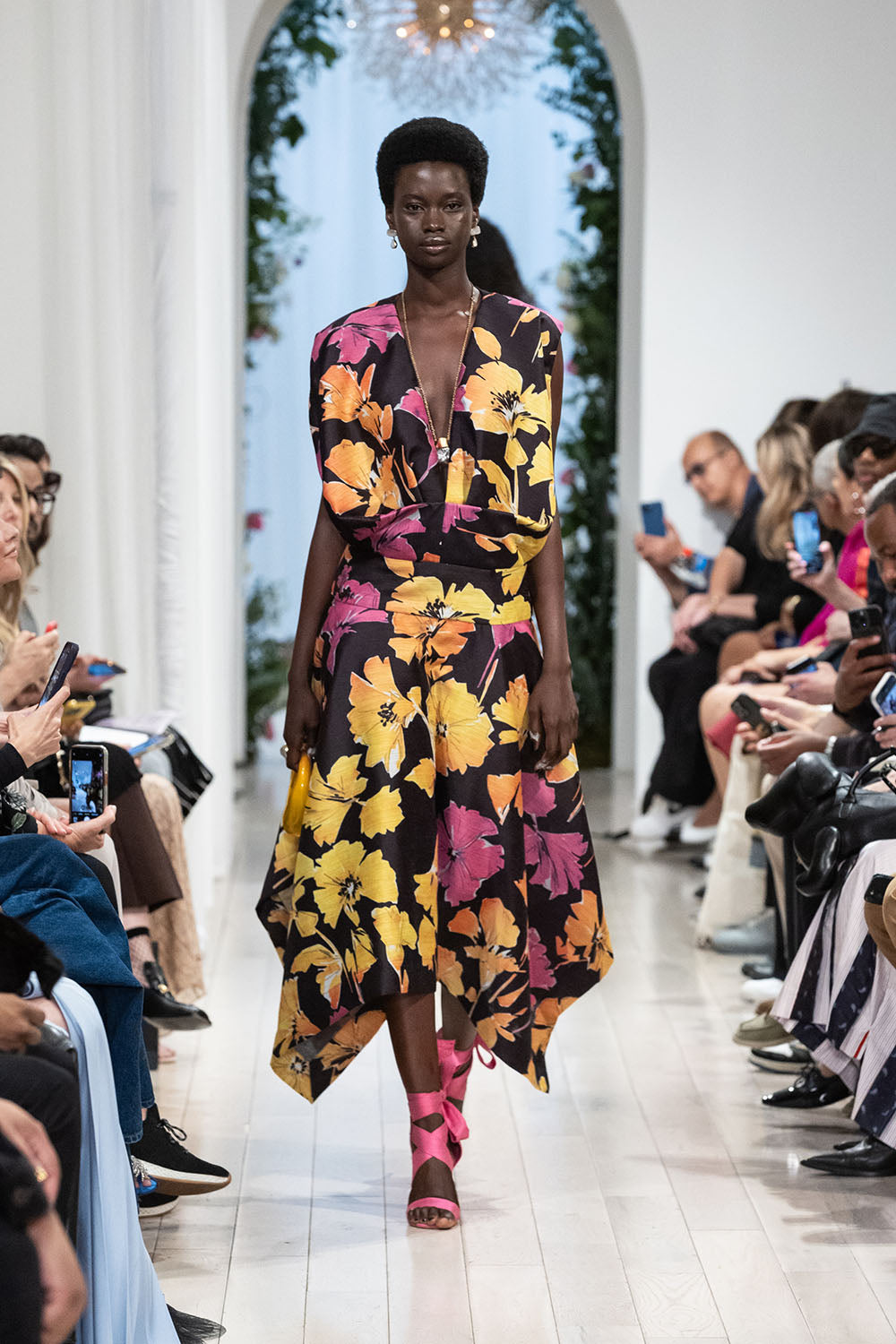 dress with runway print Abstract Floral Print Dress with Flowing Silhouette Multicolor / US 8