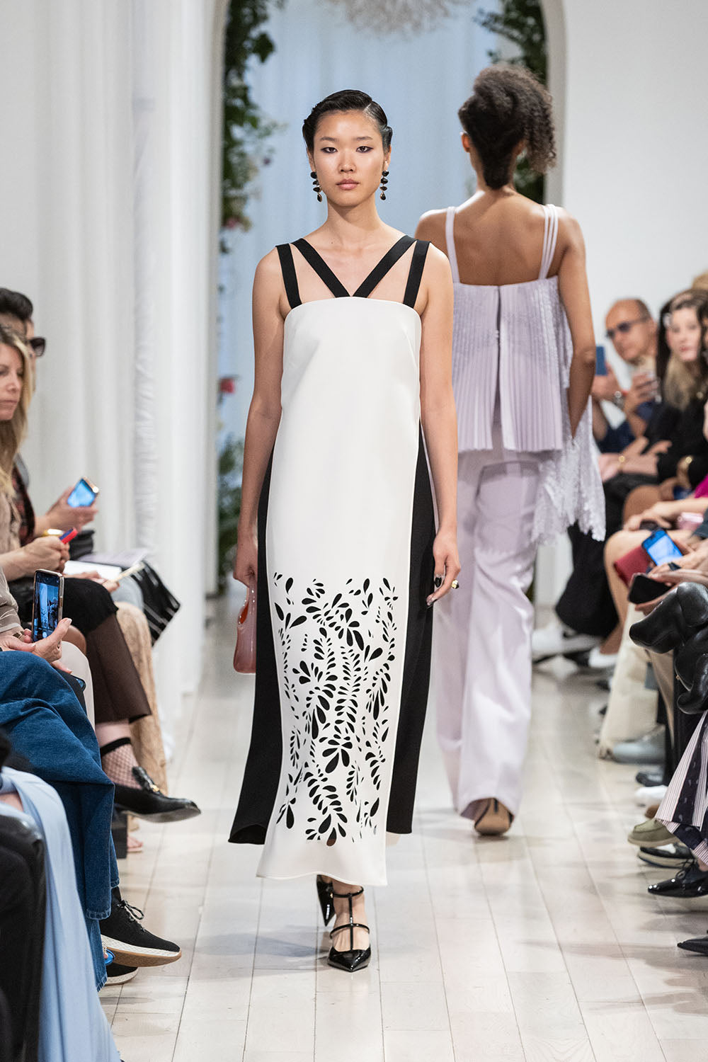 Porcelain and Onyx Cady Sheath Dress with Floral Precision Cut Overlay 4