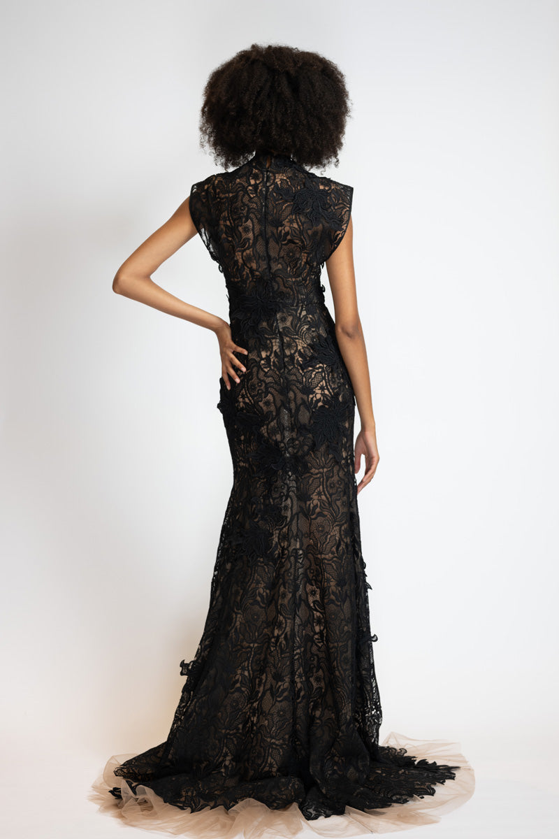Black Nomad Lace Column Gown With Trumpet Train 7