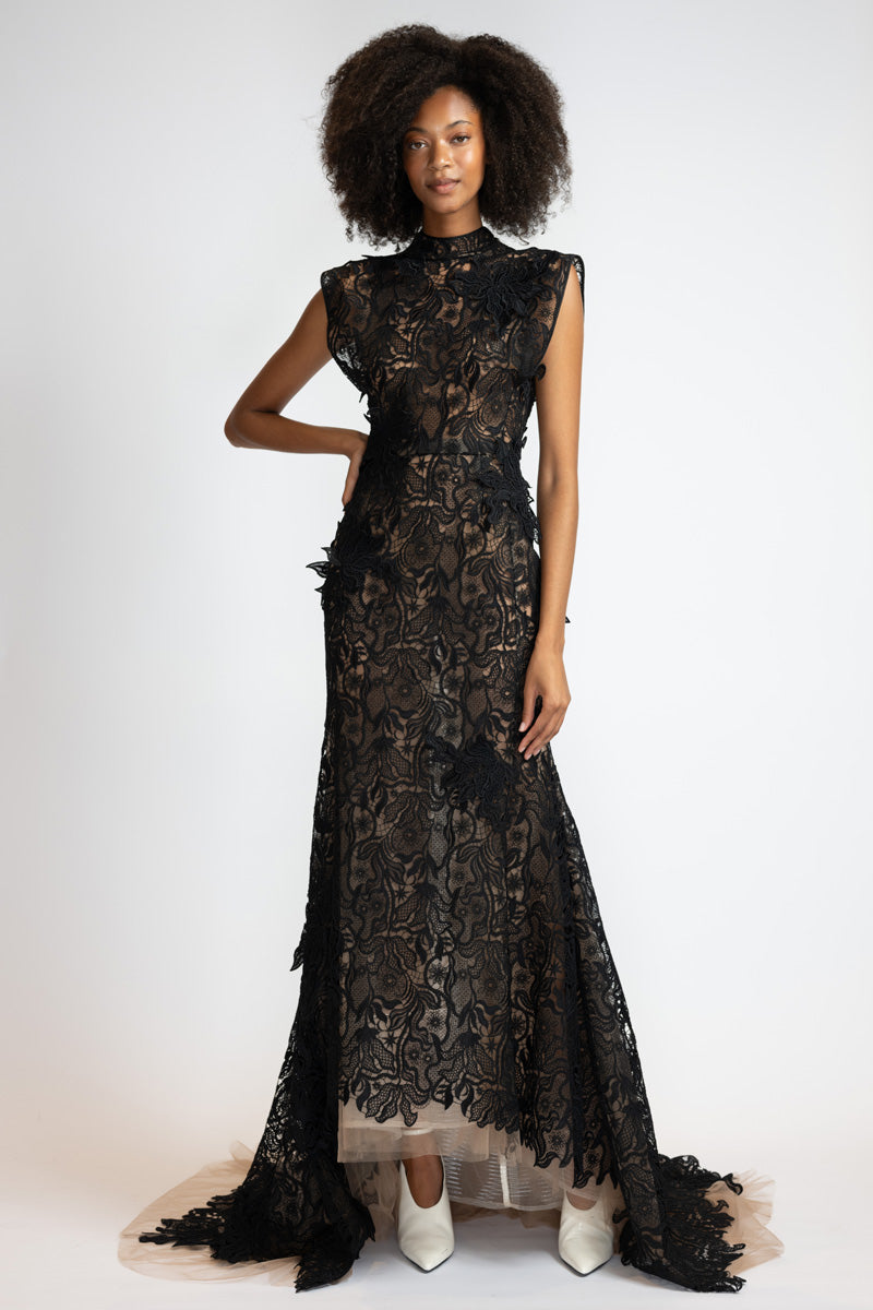 Black Nomad Lace Column Gown With Trumpet Train 3