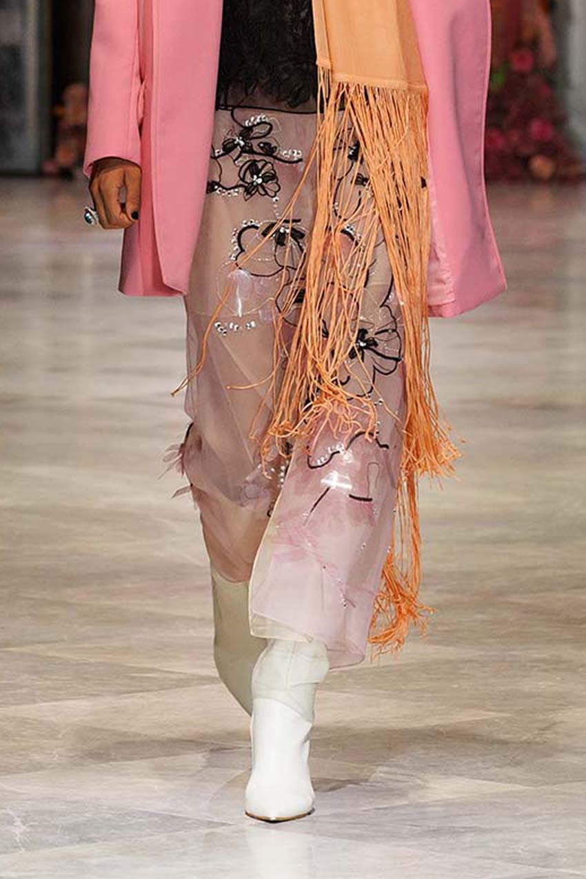 Spring 2025 Look 15 embroidered skirt