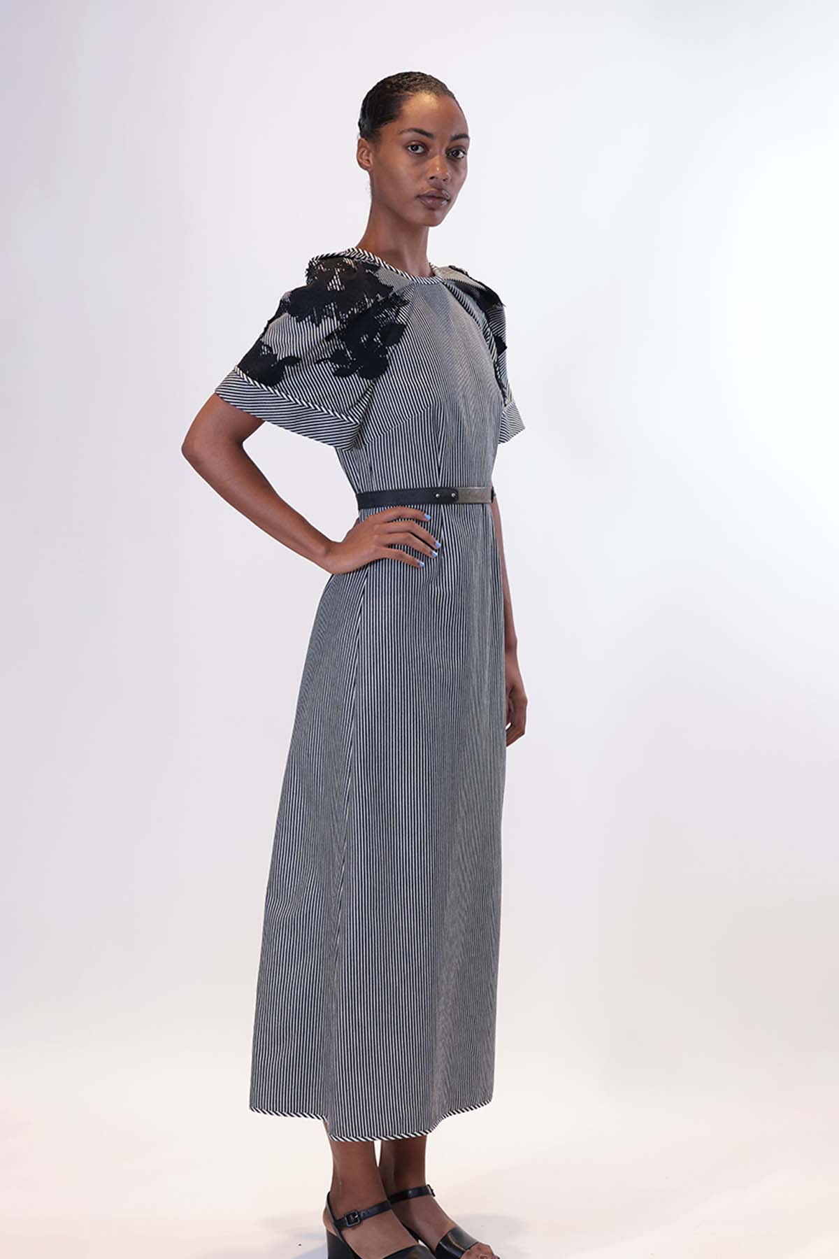 Japanese Denim Dress with Pleated Sleeves and Lace Applique 2